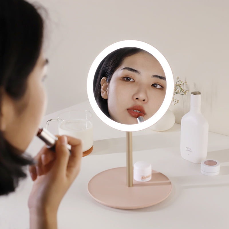 Travel beauty mirror folding mirror